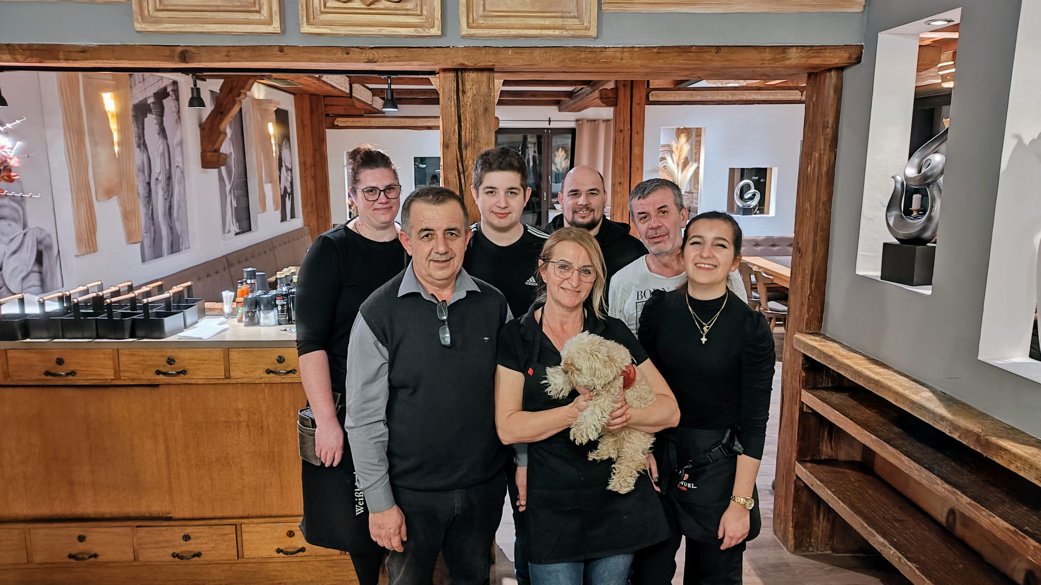 Familie im Restaurant Zeus